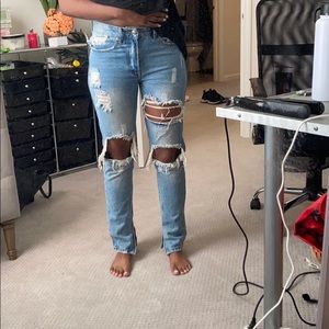 Forever 21 Men’s distressed jeans size 30